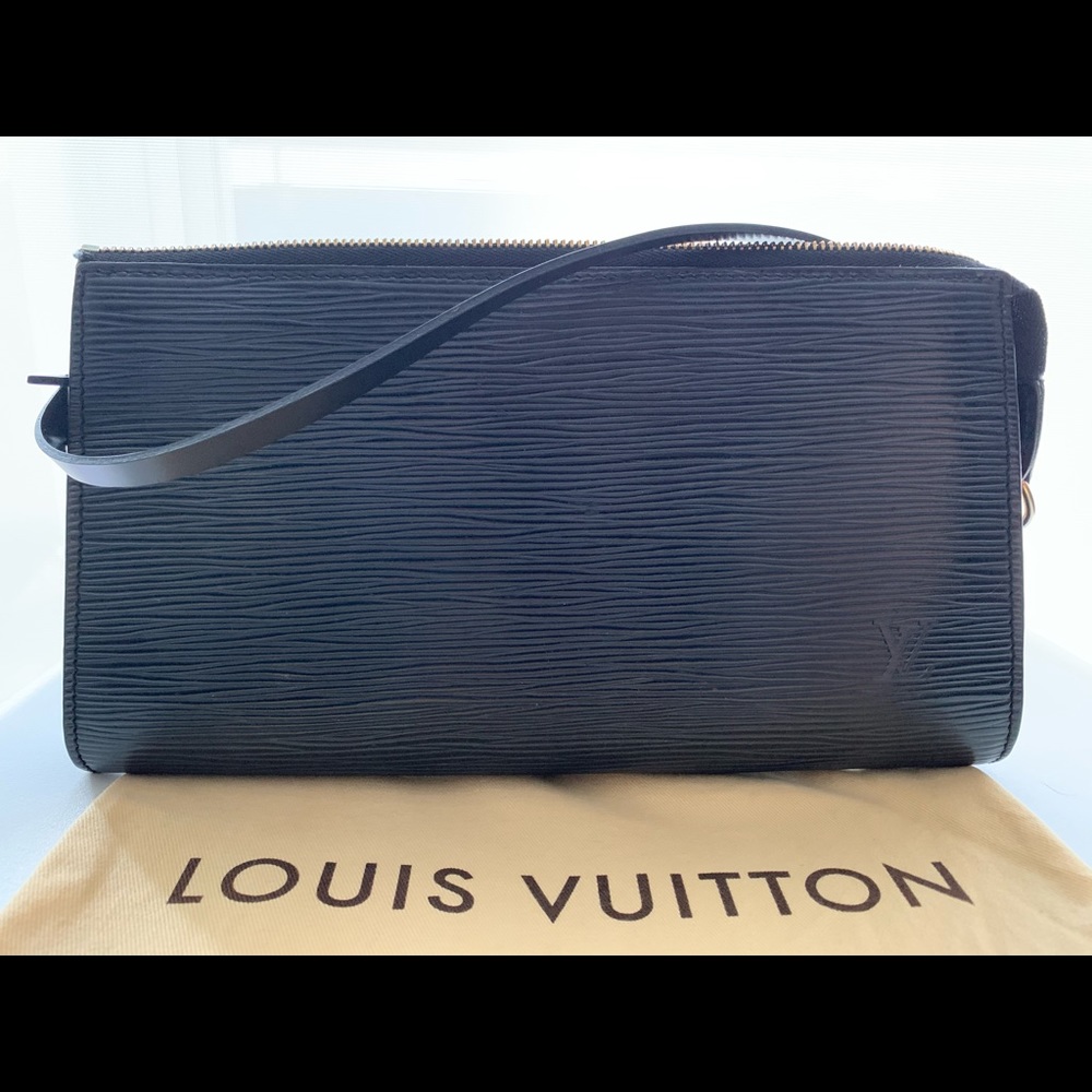 Louis Vuitton Epi Leather Pochette